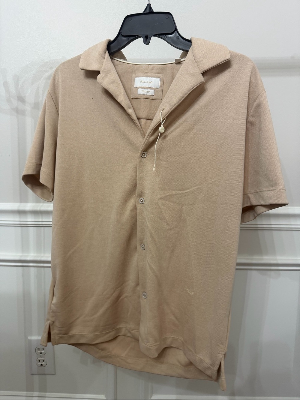 Men's Short-Sleeve Button-Down Shirt in Beige - Casual Collar